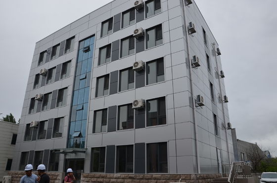 Op maat gemaakte geprefabriceerde meer verdiepingen tellende stalen gebouwen