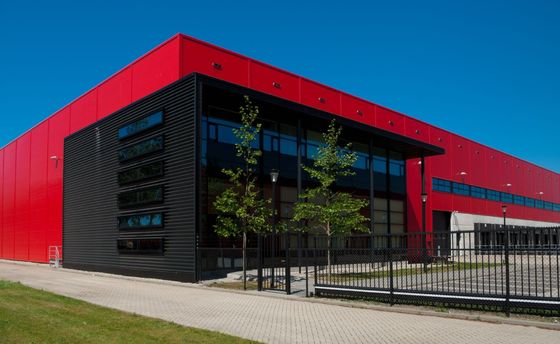 Q235 Q235B Q345 Prefab industriële staalgebouwen met metalen wandbekleding