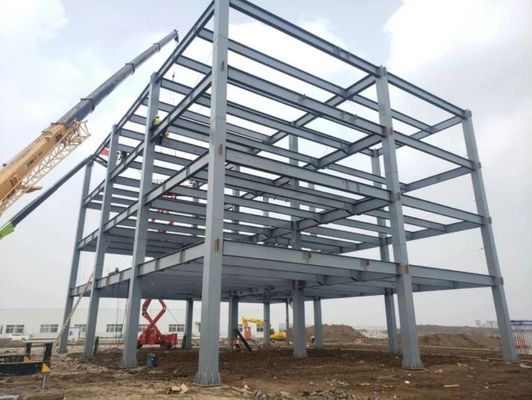Moderne geïsoleerde geprefabriceerde commerciële staalgebouwen Metalen kantoren Winkelcentrum