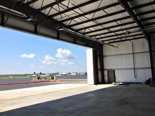 Commerciële staalconstructies Hangargebouwen Geprefabriceerde vliegtuigenhangars