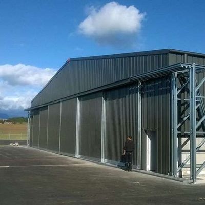 Hoge stalen structuur Hangar Gebouw Prefabriceerd metalen frame Hangar Op maat