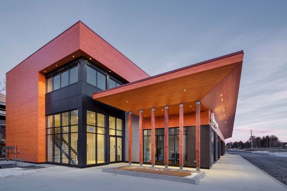 Portal Frame Steel Structure Building Constructie voor commercieel magazijn / industriële fabriek