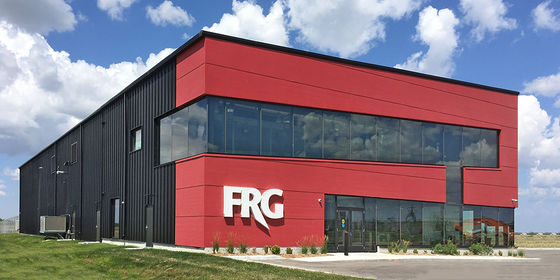 Industriële hoge stalen gebouwen Bouw van anti-aardbevingen Geprefabriceerd magazijnbouw