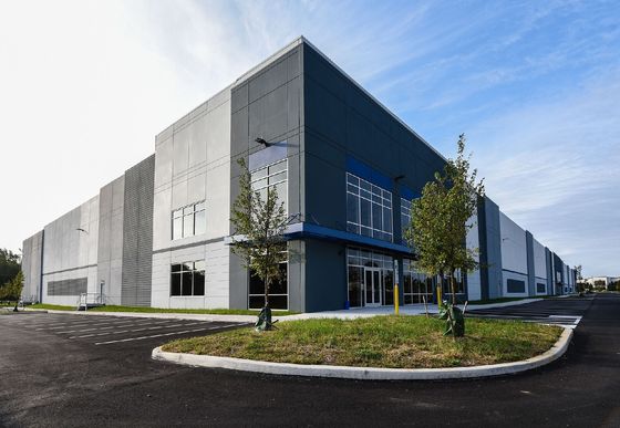 Prefabricated Steel Structure PEB Building Constructie Keramische tegels Fabriek Gebouw
