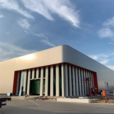 Moderne esthetiek Bouwfaciliteiten en bouwmaterialen voor hedendaagse ontwerpprojecten