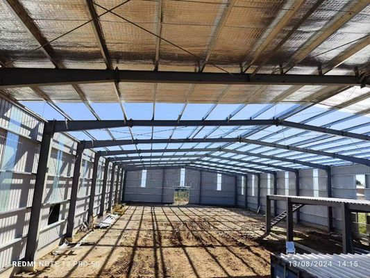 Architectonisch ontworpen Prefab staalstructuur Frame Warehouse Aardbeving tegen