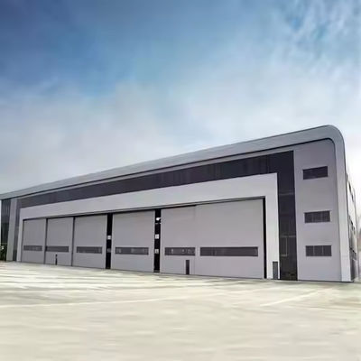 Industriële staalconstructie Vliegtuigen Telescopische hangar Schuifdeur Vliegtuigenhangar Voorafgemaakt metalen gebouw