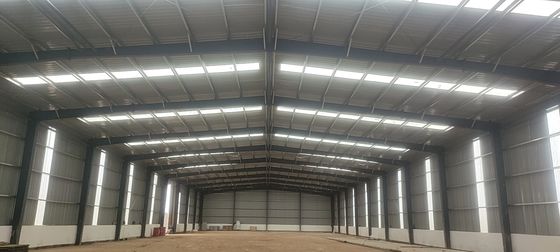 Vinnige installatie Eénlaagstaalstructuur Frame Voorgefabriceerde opslag hangar