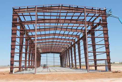 Voorgefabriceerde staalconstructie-opslagplaats met sandwichpaneel, dakbekleding van glaswol en Q235/Q345 staalbouwpakketten