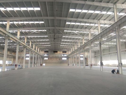 Hoogoppervlaktebehandeling Staalstructuur Prefabricated Commercieel Veelgebruikt Prefab Gebouw