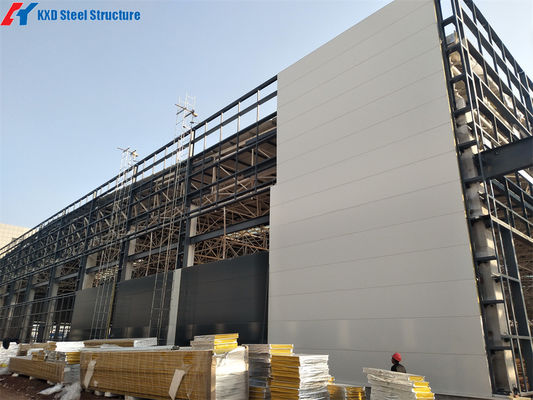 Geïsoleerd sandwichdak geprefabriceerd Lichte structuur Structuur van staal Constructie te koop