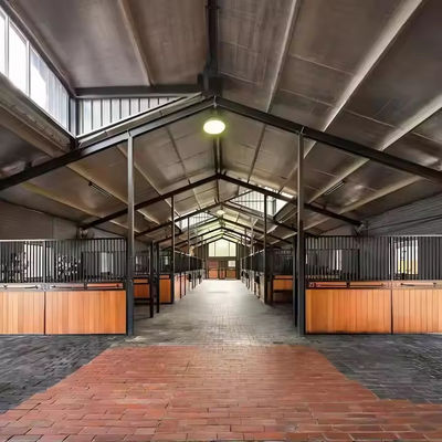 Landbouwgraad Geitenhouderij Huis Prefabrieke paardenstal Gegalvaniseerde staalconstructie Prefabrieke staalgebouw